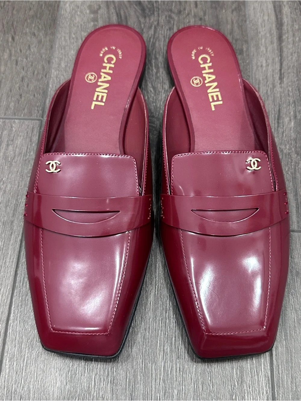 2026 CHANEL BURGUNDY LEATHER SLIDES MULES HALF LOAFER SHOES GOLD CC LOGO 41